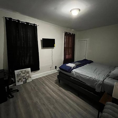 Spacious Cozy Private Room Newark Ngoại thất bức ảnh